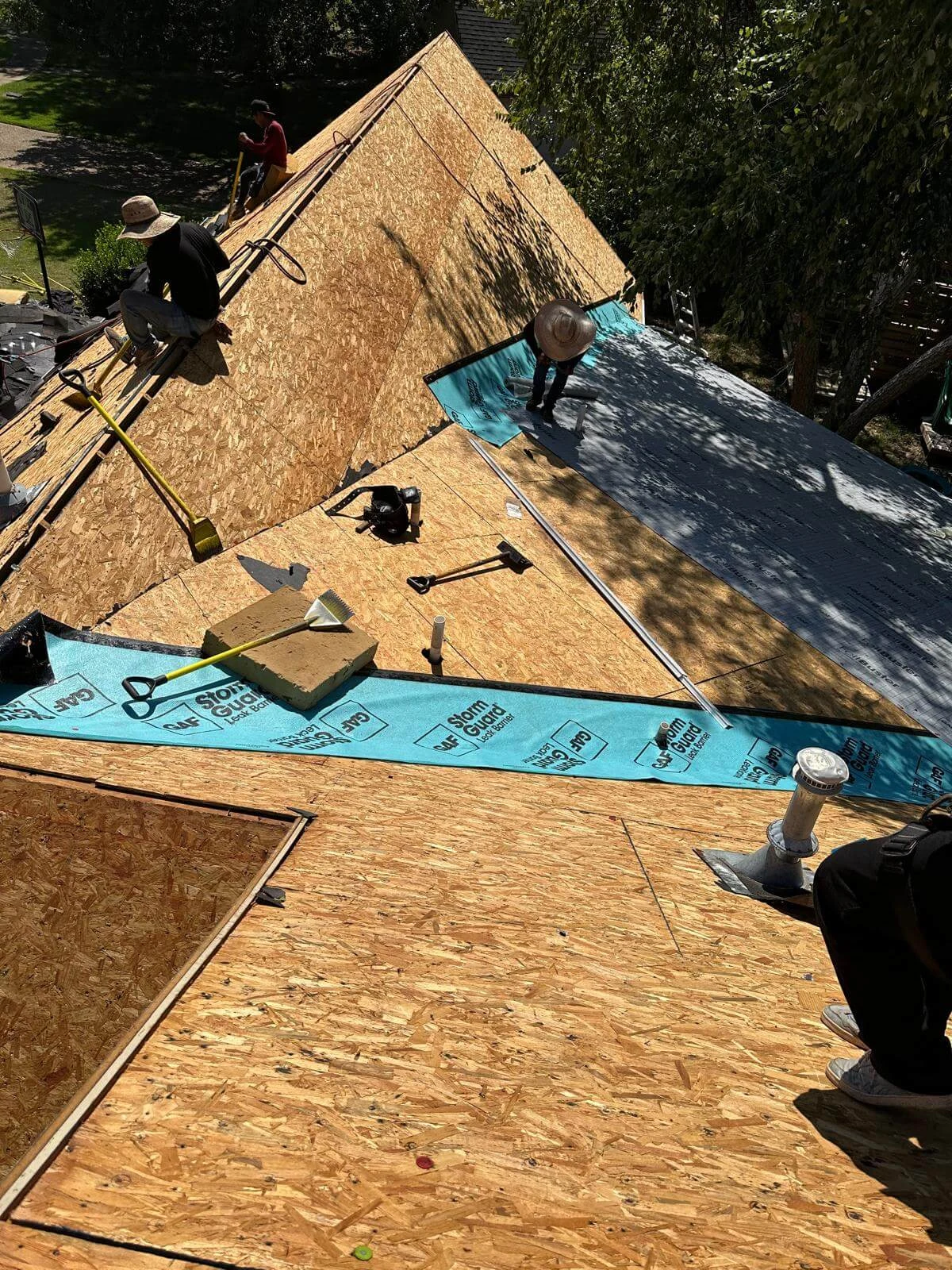 Rhino Ridge project: Roof Installation